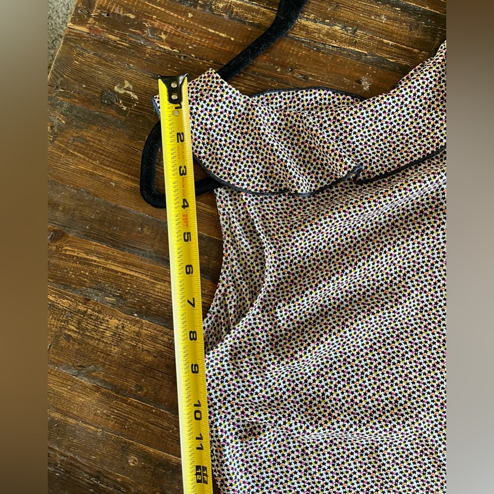 CAbi Stellar Sleeveless Blouse Micro Star Print NWOT - Picture 5 of 13